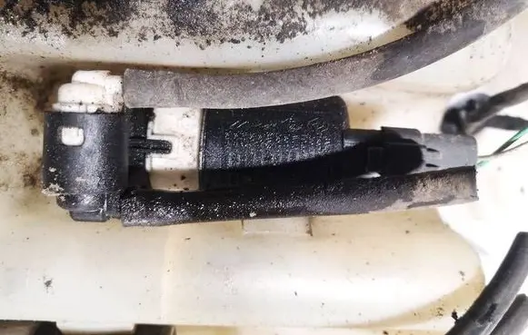 Renault Laguna III Windscreen/windshield washer pump