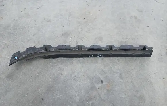 Hyundai i40 Sill supporting ledge 877653Z000