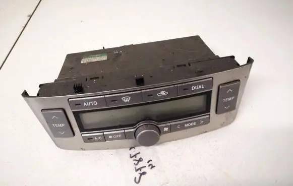 Toyota Avensis T250 Climate control unit 5590005160 55900-05160