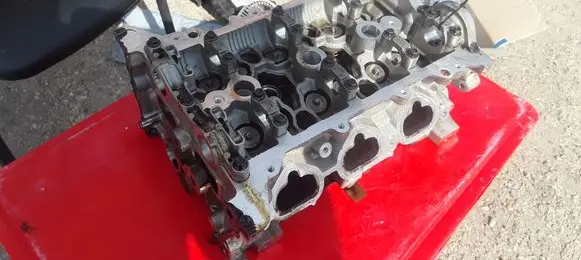 Renault Clio IV Engine head 