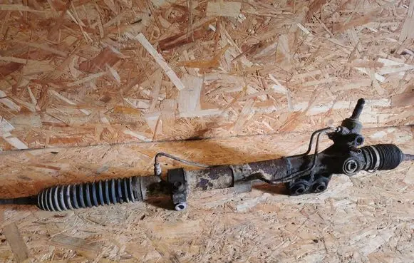 Nissan Navara Steering rack 910170