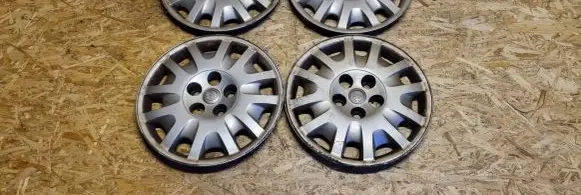 Chrysler Grand Voyager IV R16 wheel hub/cap/trim 04766336AA 00RC 04468066AC