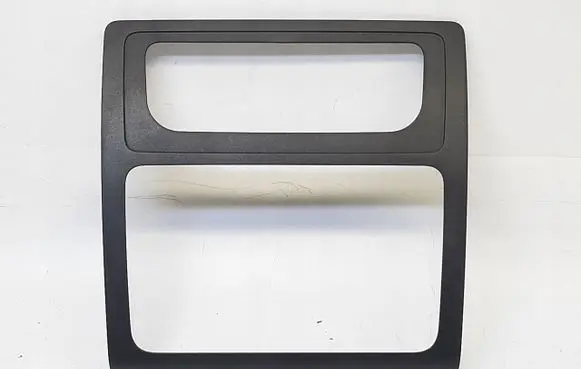Radio/GPS head unit trim