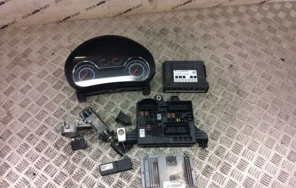 Opel Insignia A Engine ECU kit and lock set 55485466