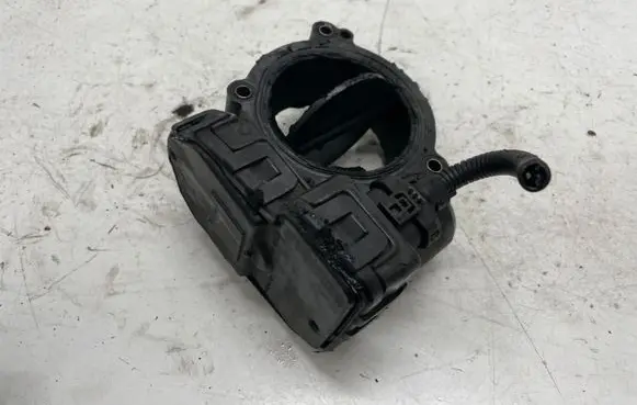 Mercedes-Benz E W212 Engine shut-off valve A6510900370
