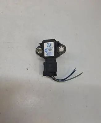 Mercedes-Benz A W168 Air pressure sensor A0041533128