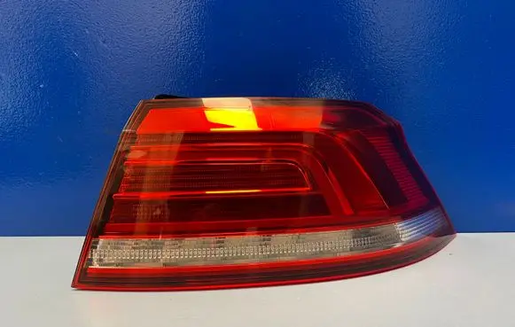 Volkswagen PASSAT B8 Rear/tail lights 3G5945312