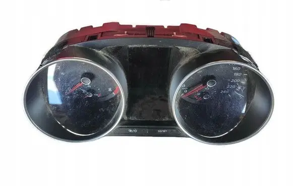 Volkswagen Polo V 6R Speedometer (instrument cluster) 6C0920740C