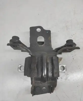 Engine mount bracket