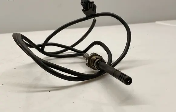 Mercedes-Benz E W211 Exhaust gas temperature sensor A0051531028 0445966901830