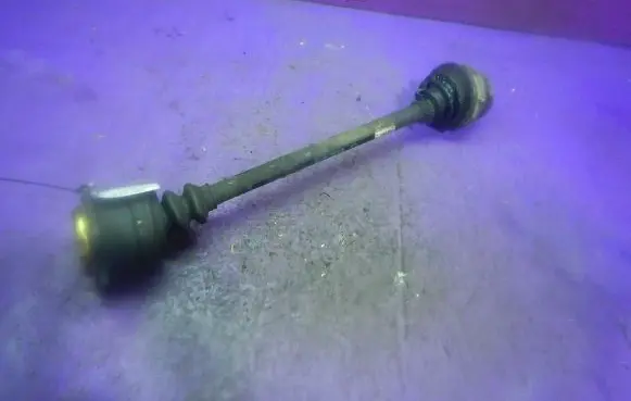 Audi A4 S4 B5 8D Front driveshaft