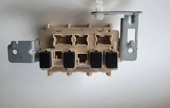 Nissan Qashqai Fuse module