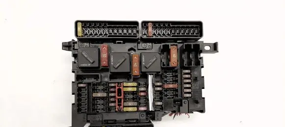 BMW 2 F46 Fuse module 9270356