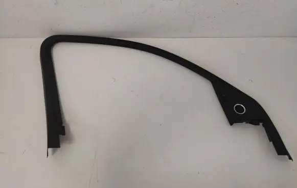 Audi Q5 SQ5 Front door glass trim molding 8R0867609 08085000