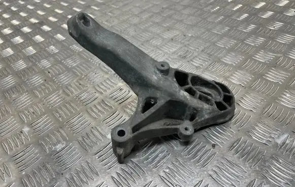 Mini Cooper Countryman R60 Engine mounting bracket 6788663 67871110