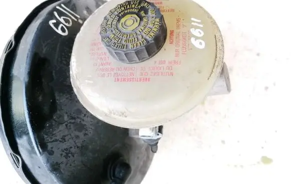 Audi A4 S4 B5 8D Master brake cylinder