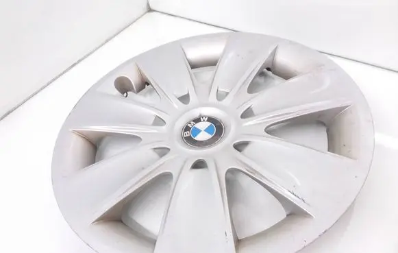 BMW 3 E90 E91 R16 wheel hub/cap/trim 6760469 14121810