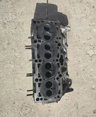 Volkswagen Touran I Engine head 038103373F