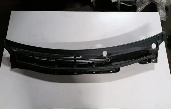 Toyota Prius (XW30) Wiper trim 5578147090
