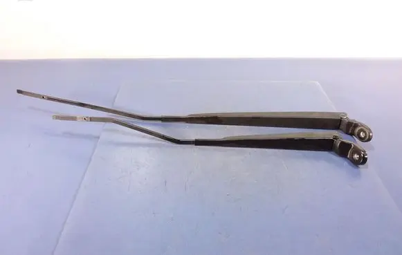 Peugeot 301 Front wiper blade arm