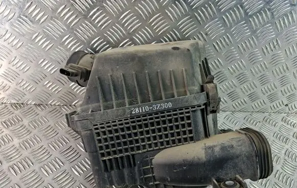 Hyundai i40 Air filter box 281103Z300