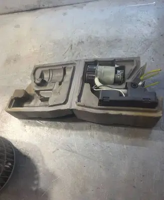 Mercedes-Benz A W168 Central locking vacuum pump 1688000348 00782602 030214202526