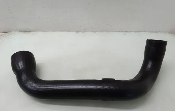 Nissan Note (E11) Intercooler hose/pipe 14463