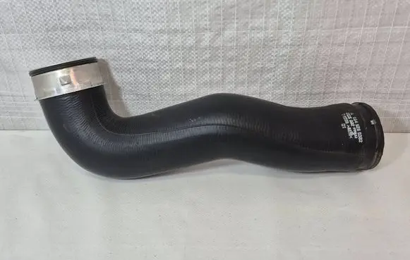 Mercedes-Benz ML W164 Intercooler hose/pipe A1645280382 14008