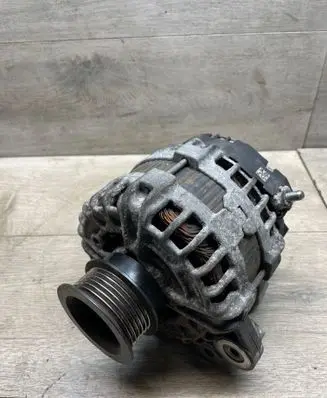 Volvo V70 Generator/alternator 30659580 14V100215A