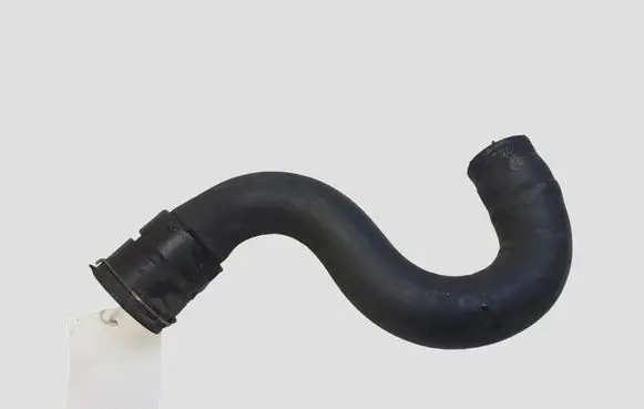 Volvo V70 Engine coolant pipe/hose