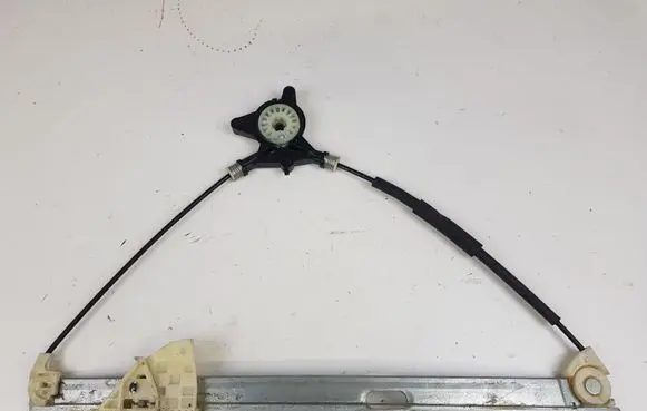 Mazda 3 I Front window lifting mechanism without motor