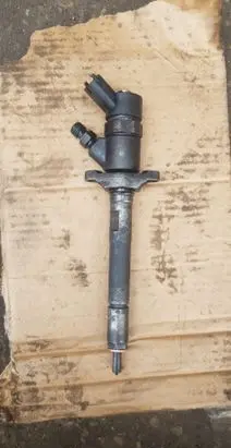 Peugeot Partner Fuel injector 0445110188