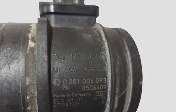 BMW 5 F10 F11 Mass air flow meter 0281006093 85096409
