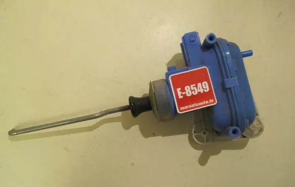 Audi 80 90 S2 B4 Central locking vacuum pump 893862153