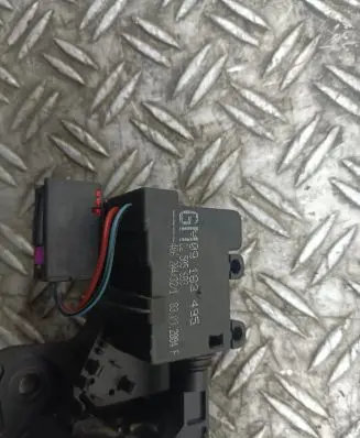 Opel Corsa C Tailgate exterior lock 09183495