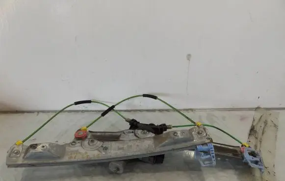 Opel Corsa D Front door manual window regulator 