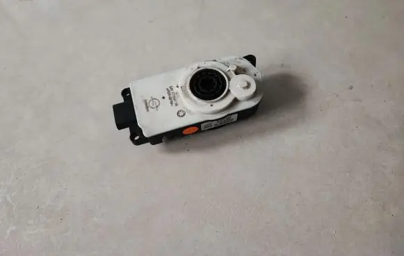 BMW 3 G20 G21 Radiator active air flap actuator 8496842 5811R1000