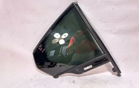 BMW M3 Rear vent window glass 7425088