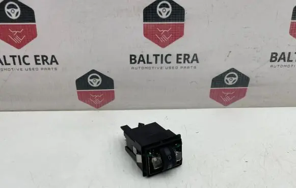 Audi A8 S8 D3 4E Seat heating switch 8E0963563