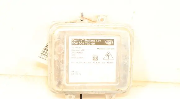 Opel Astra J Voltage converter/converter module 