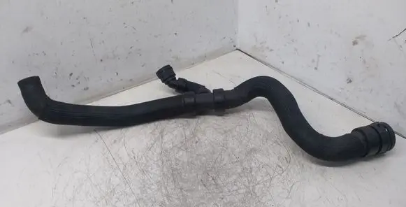 Volvo V60 Engine coolant pipe/hose