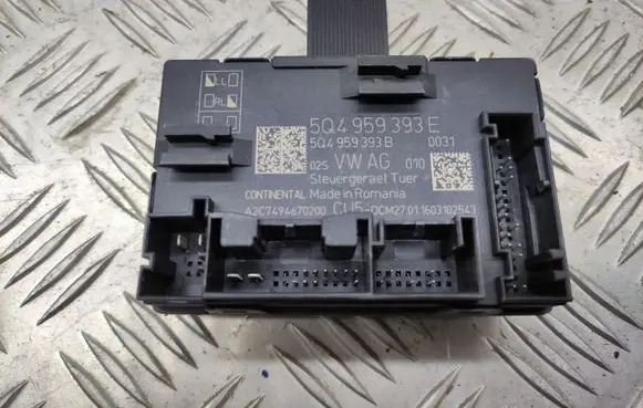 Skoda Octavia Mk3 (5E) Door control unit/module 5Q4959393E