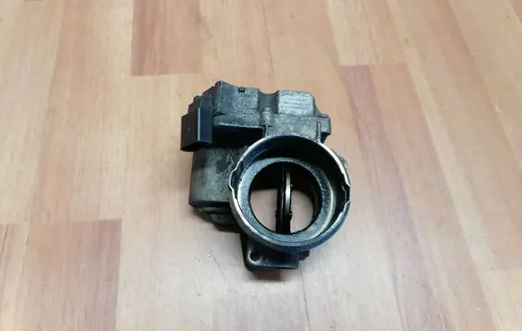 Volkswagen Caddy Throttle valve 03G128063C A2C53099815