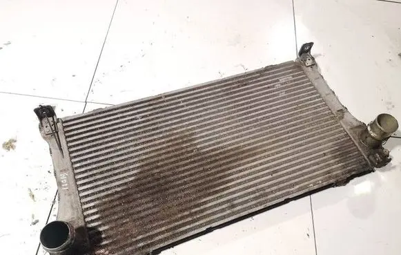 Toyota Avensis T270 Intercooler radiator 