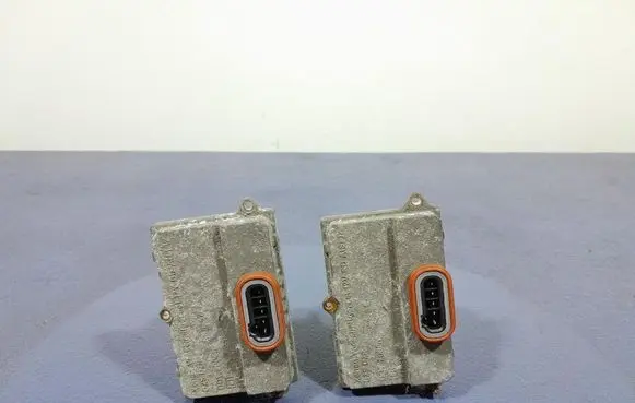 Opel Astra H Voltage converter/converter module 5DV00829000