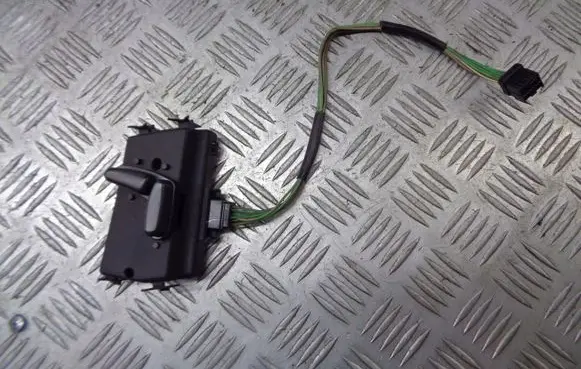 Chrysler Pacifica Seat adjustment handle 