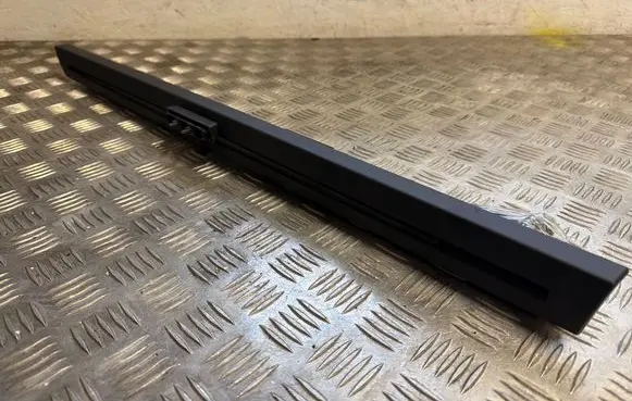 Audi Q7 4M Rear door sun blind/shade 4M0861333D A096286 20181004102557