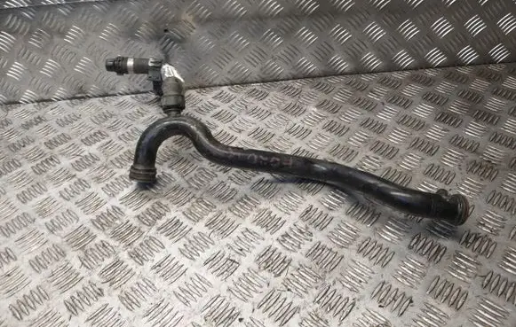 Ford Kuga II Engine coolant pipe/hose 18K580