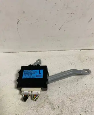 Lexus RX 450H Wing mirror control module 8943048050 615163000