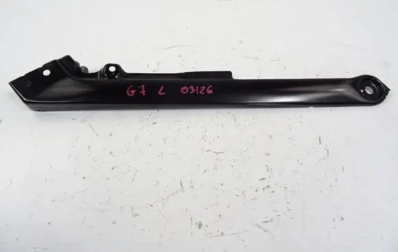 Volkswagen Golf VII Headlight/headlamp mounting bracket 5G0805931